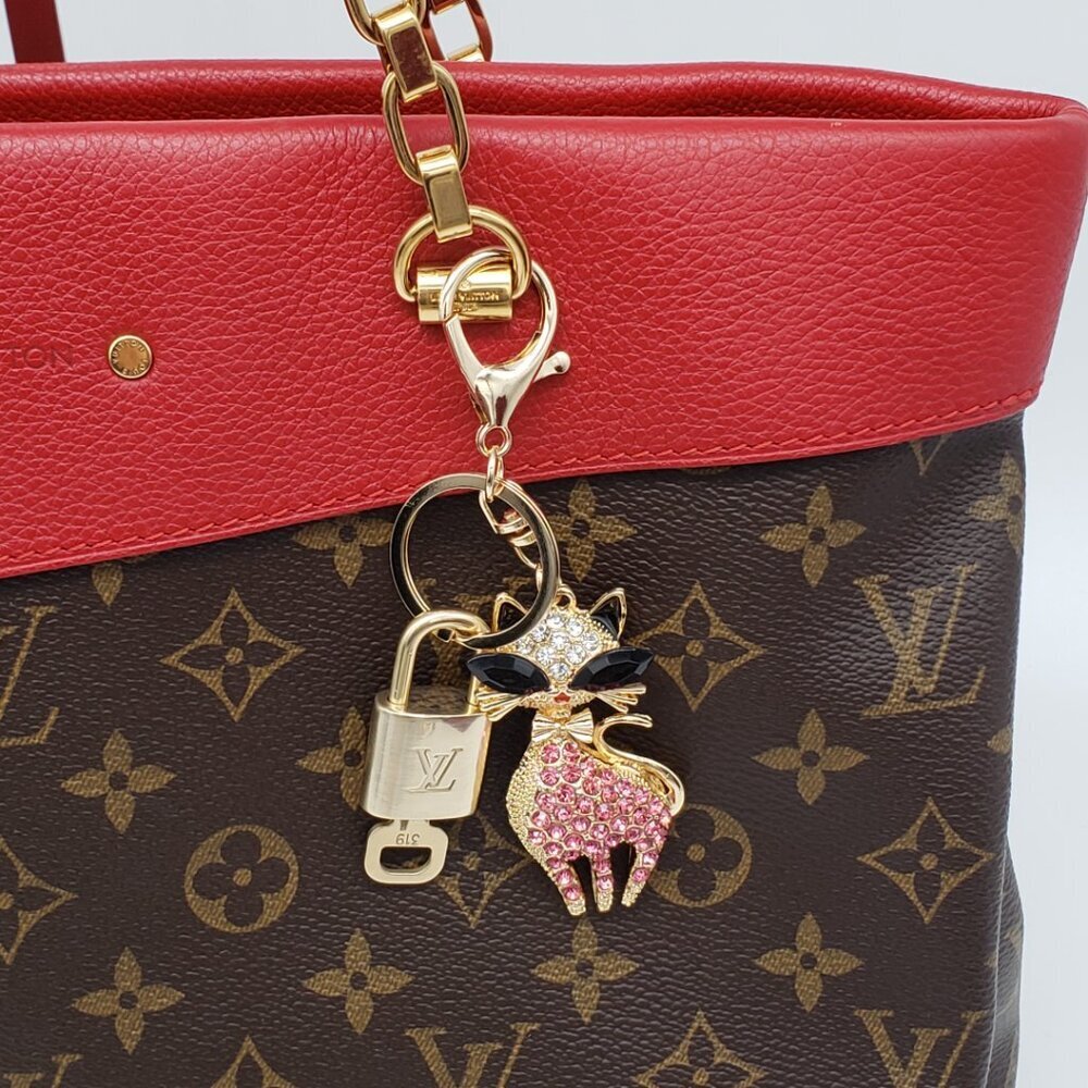 LV Authentic Gold Lock & Key 🔑 Luxury Bag Charm w/ Unbranded Keychain - Picture 8 of 9